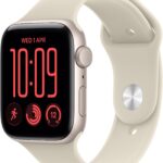 Apple Watch SE 3 40mm Hvězdně bílý hliník s pískovým sportovním řemínkem – S/M